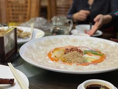 三文鱼鱼生捞起-猪肉婆私房菜(容桂总店)