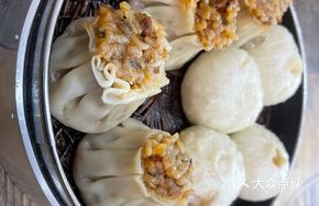Small Pork and Mushroom Steamed Dumplings
