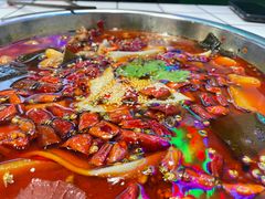 -晓彭肥肠鸡·泡椒鸡火锅(水木天地店)
