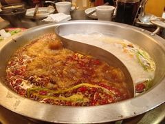 -沸炉重庆老火锅(军事博物馆店)