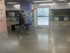 -陆家浜路(地铁站)