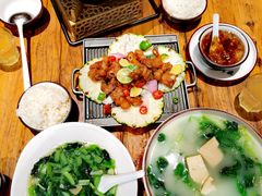 -老滇山寨•云南特色菜•地方菜•民族风情歌舞表演(金碧店)