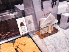 -Laderach 莱德拉(上海环贸iapm店)