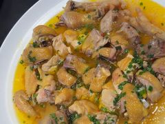 -聚龙楼农家大院-停车场