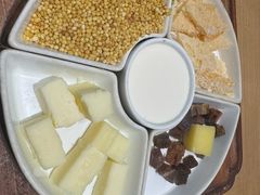 -哈啾嗨·新概念蒙餐(红星新城店)