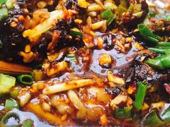 -拈签一笑黄牛肉辣卤串串