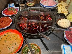 -周小明火锅(黑金冠社区店)