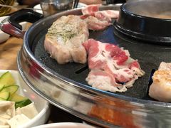 -江南猪肉商会无限续吃(弘大店)