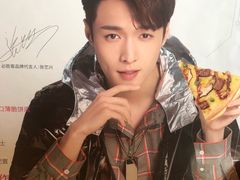 -必胜客(证大大拇指店)