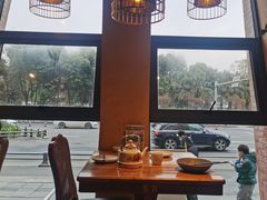 靠窗位-胖老汉椒麻鸡清真新疆菜(西御街店)