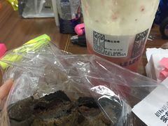 冠军满杯红草莓茶加奶盖-LELECHA乐乐茶(上海五角场万达广场店)