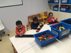 -爱乐梵国际儿童教育中心(古美店)