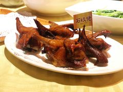 招牌烤乳鸽-石岐佬中山菜馆(张溪店)