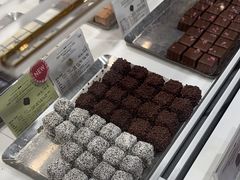 -VENCHI 闻绮(北京国贸商城店)