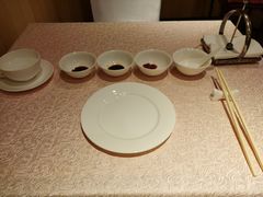 餐具摆设-天伦王朝酒店·盛华瑄餐厅