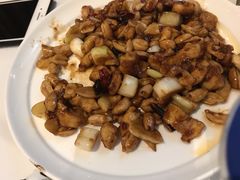 先上的宫保鸡丁。-眉州东坡(团结湖店)