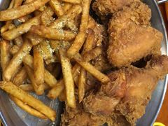 -BHC炸鸡(明洞总店)