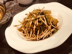 -泉味道贵州厨房(三里河店)