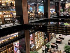 -半山书局(新世纪商城店)