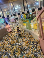 -多多淘儿童体验中心(重庆来福士店)