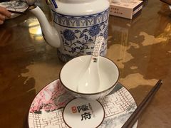 餐具摆设-杨记隆府(重庆总店)