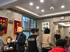 等位区-老乌家特色小炒泡馍(大皮院店)