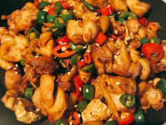双椒辣子鸡-中心大酒店·本味餐厅