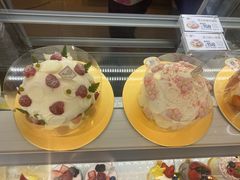 -花花卷卷·鲜食蛋糕(静安久光百货店)
