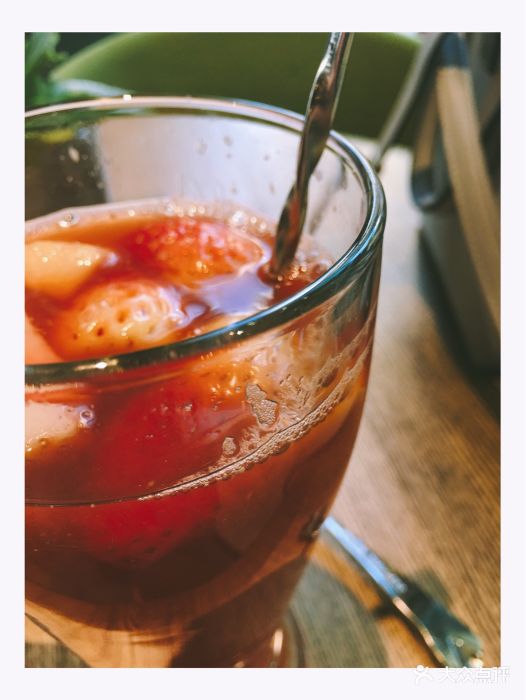 gaga鲜语(东海缤纷天地店)草莓乌龙茶图片 - 第2张