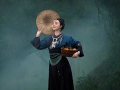 -Chom Cafe and Restaurant