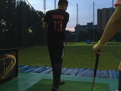 -仙霞高尔夫练习场-停车场