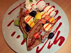 水果华夫饼-Lia Cafe Bar Restaurant松山咖啡屋