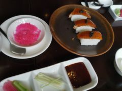 鱼子酱片皮鸭寿司-夜上海(新天地店)