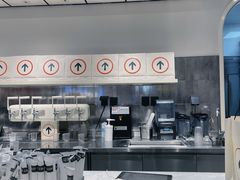 -HOT CRUSH趁热集合·现烤面包(环球港店)