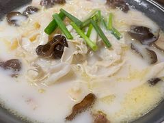 -蜜桃餐厅·伴山(湖滨商业街店)