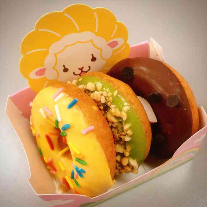 打分 甜甜圈还是 mister donut 最好吃   这款迷你芬迪狮超级可爱