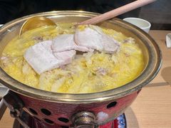 大骨头炖酸菜-关东小磨东北菜(上海长风大悦城店)