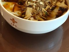 红汤辣馄饨-王興記(中山路店)