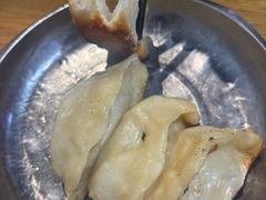 -黄阿姨锅贴大王(万航渡路店)