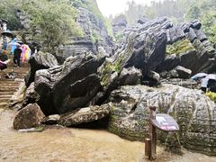 -梭布垭石林景区