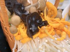 -煲王粤菜餐厅(中侨中心店)