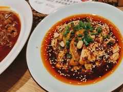 -渝信川菜 · 川味家常菜(财富购物中心店)
