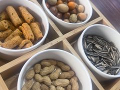 -愉肴麻辣香锅(中山路店)