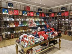 零售区-VENCHI 闻绮(北京国贸商城店)