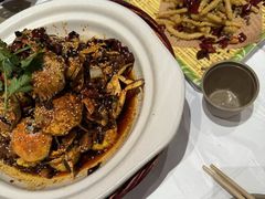 -肥肥虾庄·金牌油焖大虾(汉口城市广场店)