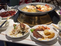 -阿瓦山寨·湘菜现炒·剁椒鱼头王(咸阳总店)