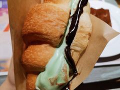 抹茶心冻角-麦当劳(中山公园龙之梦店)