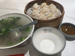 -馋三尺蟹粉小笼(人民广场店)