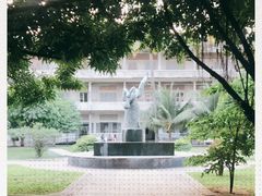 -吐斯廉屠杀博物馆