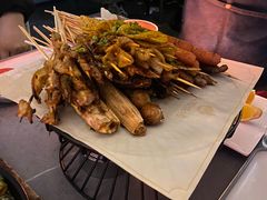 -何师烧烤Pro ·江湖川菜·小龙虾·精酿(太古里旗舰店)